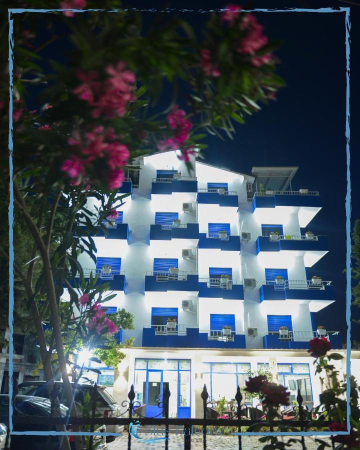 Blue Balcony Hotel Golem  Exterior photo